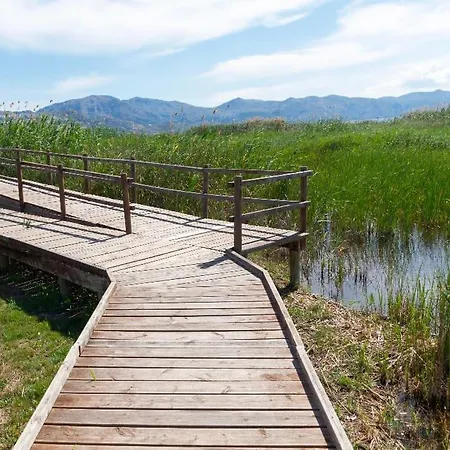 Reina Apartamento Pego